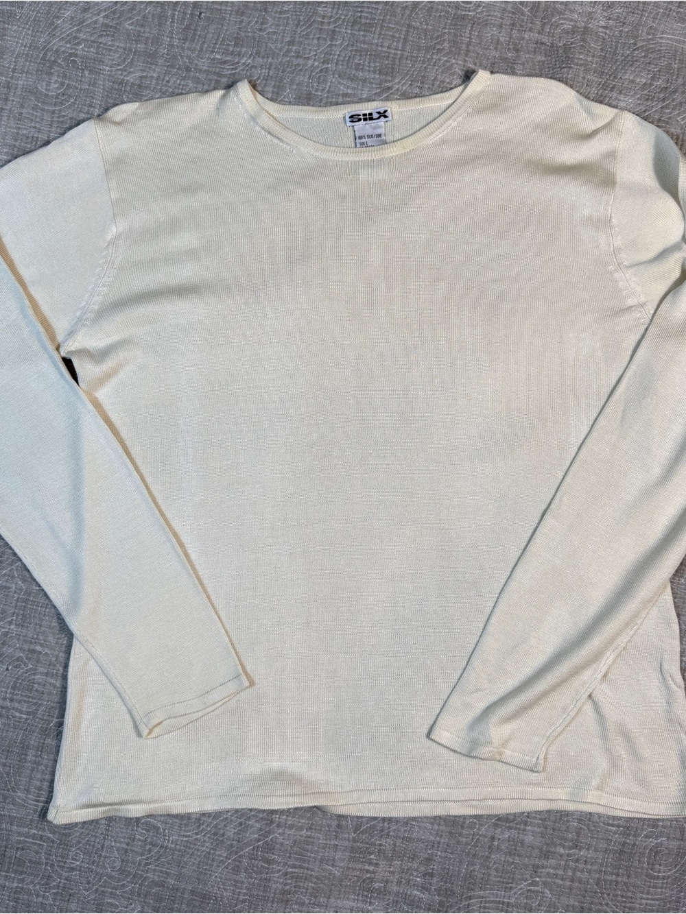 Crewneck Long-Sleeve Sweater in Cream 100% Silk